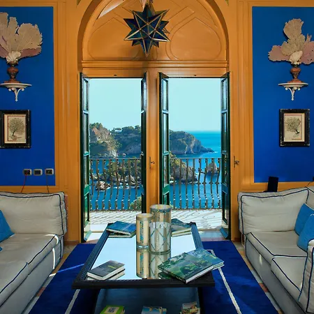 Ξενοδοχείο Carlotta