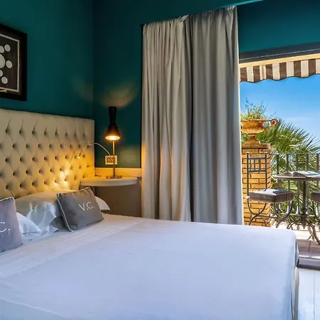 Carlotta Hotel