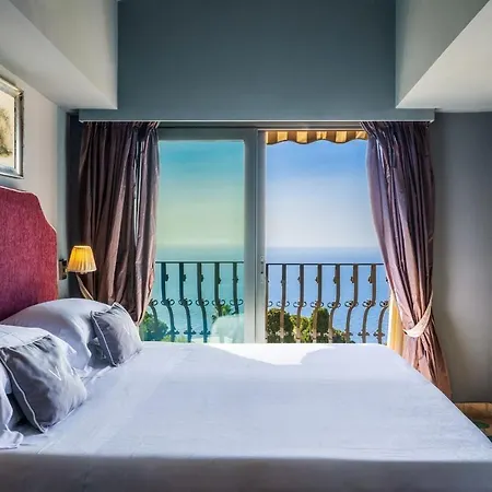 Hotel Carlotta 4*